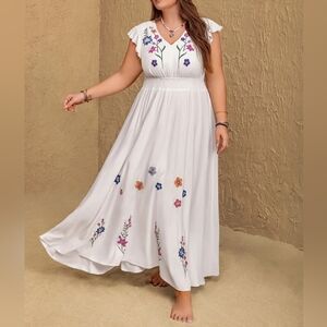 Floral Embroidered Plus Size Maxi